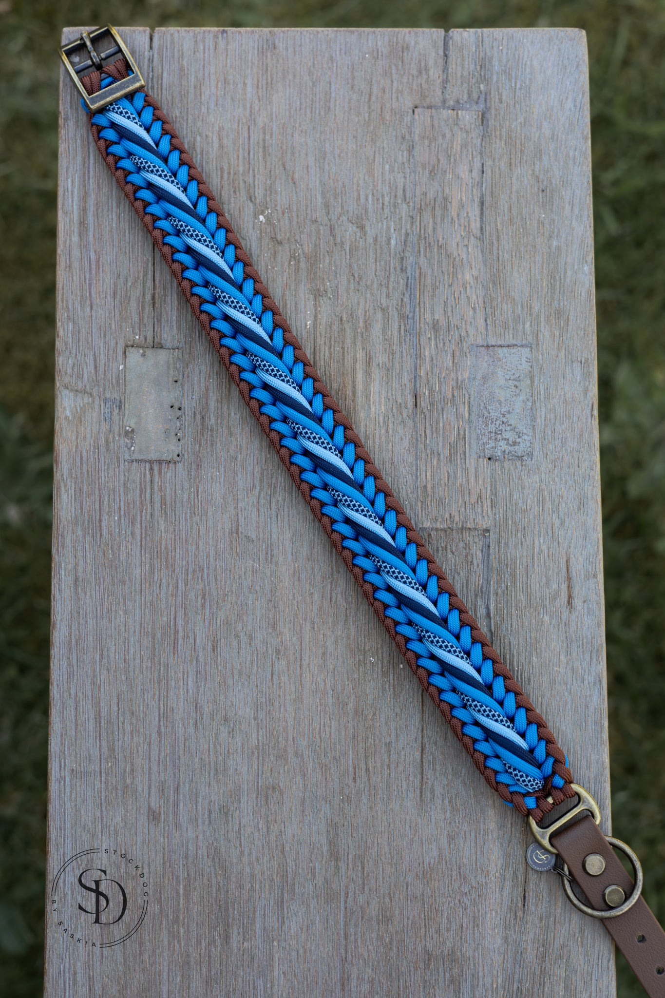 Halsband „Vancouver 2.0“ - Chocolate x Griechisch Blau