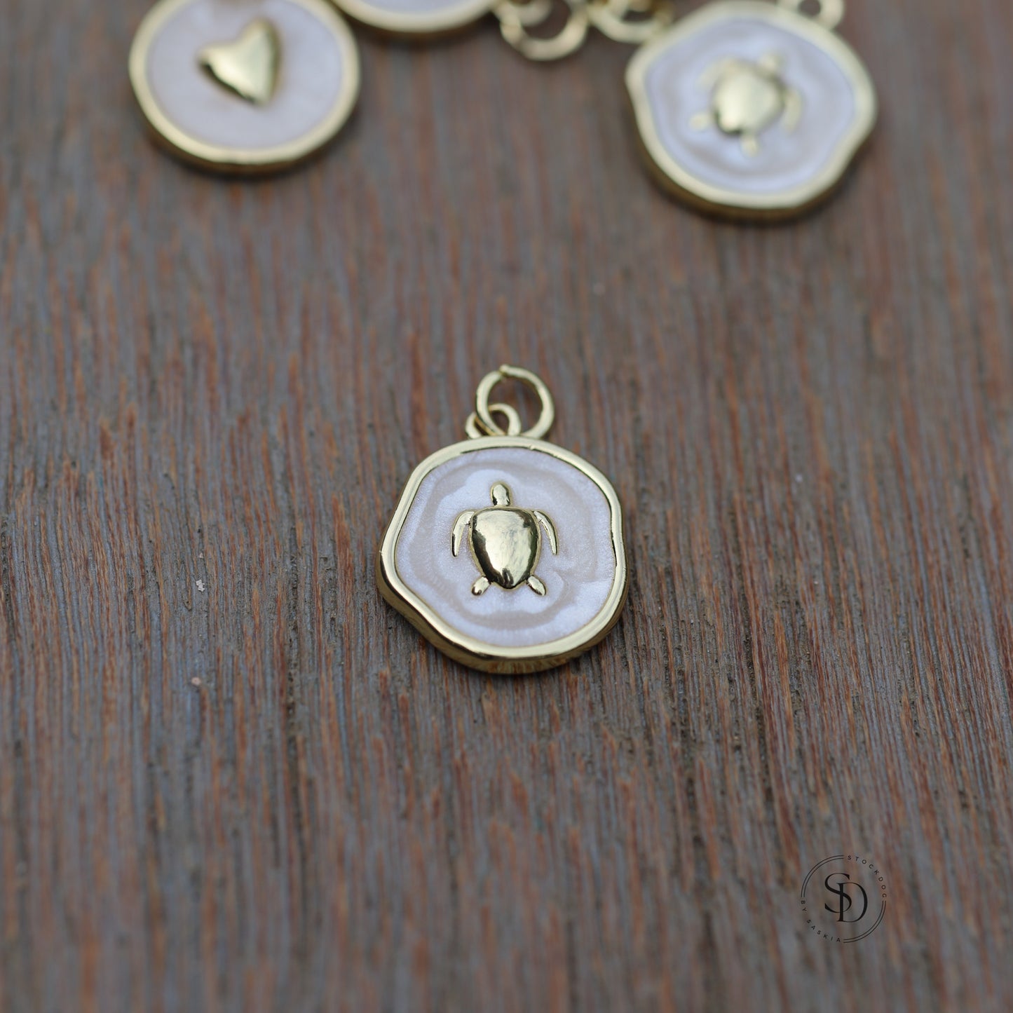 Alle Charms