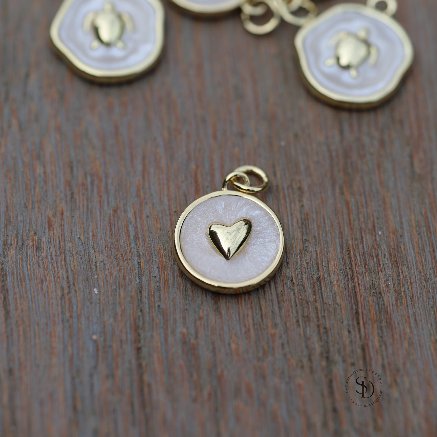 Alle Charms