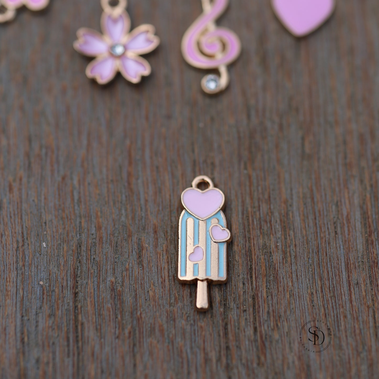 Alle Charms