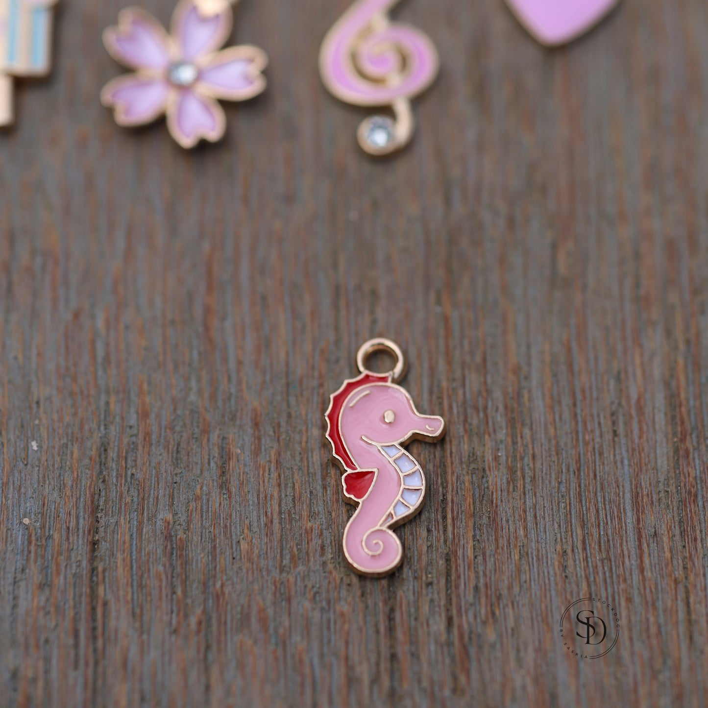 Alle Charms